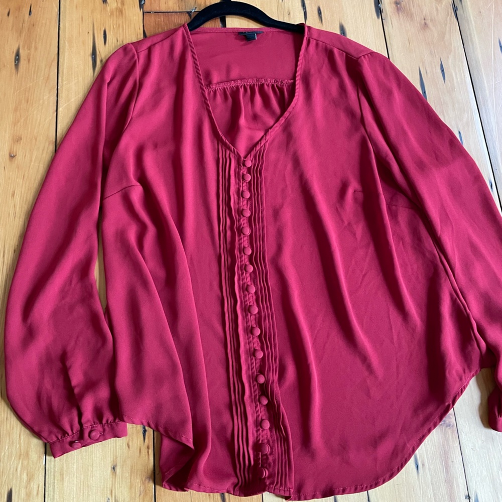 Torrid red button blouse